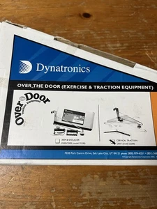 Unidad de tracción cervical Dynatronics #22200 sobre la puerta nueva en caja - Imagen 1 de 4