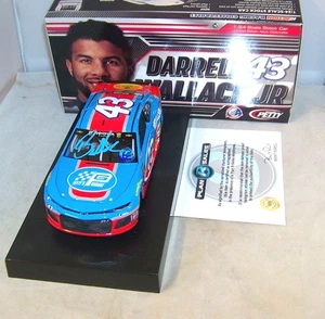 1:24 ACTION 2018 #43 PETTYS GARAGE DARRELL BUBBA WALLACE JR AUTOGRAPHED COA HOLO - Picture 1 of 7