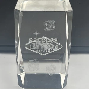 3D ETCHED GLASS PAPERWEIGHT - WELCOME TO FABULOUS LAS VEGAS 3" TALL - EUC - Picture 1 of 3