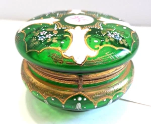 Antique Bohemian Czech Moser Handpainted Green Glass Hinged Trinket Pill Box - Picture 1 of 9