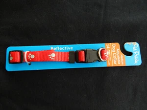 PET PRIDE ADJUSTABLE DOG COLLAR; NEW! MEDIUM; 14-20" : Red w/Silver Paw Prints - Bild 1 von 2