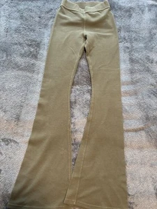 Offline Aerie Flare High Rise Legging Gr. Small lange Schrittlänge gerippte Gesäßtaschen - Bild 1 von 15