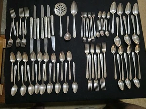 Oneida Nobility Plate ROYAL ROSE 68 Piece Stainless Set w/Wooden Case 1939 - Picture 1 of 14