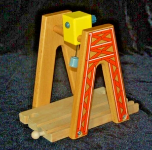 BRIO ~ GRÚA MAGNÉTICA NARANJA con manivela ~ Accesorio ferroviario de madera ~ Compatible con Thomas - Imagen 1 de 3