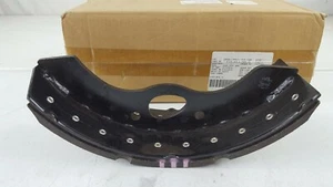 RIGHT REAR BRAKE SHOES ISUZU 1-47120-005-1, GM# 97715369  - Picture 1 of 3