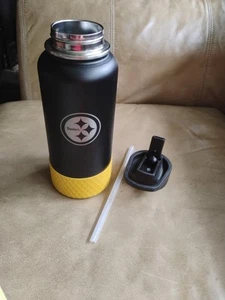 Pittsburgh Steelers Black & Gold 32oz Water Bottle Silicone Grip Flip Top - Picture 1 of 6