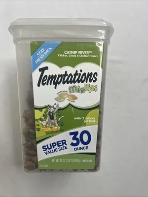 30oz Tub of MixUps Cat Treats - Crunchy Soft Catnip, Chicken & Cheddar Flavor - Image 1 of 4