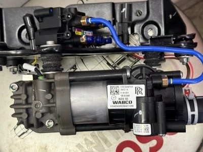 Compresor de suspensión neumática Rolls Royce Foto 1 de 2