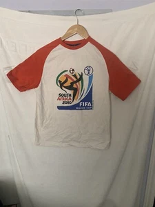 2010 South Africa Fifa World Cup Logo T-Shirt Mens Small Soccer Red and White - Picture 1 of 5