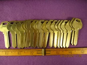 OLD ANTIQUE VTG 20 PC NEW OLD STOCK CORBIN/ RUSSWIN UNCUT HOUSE KEY BLANKS BRASS - Picture 1 of 14