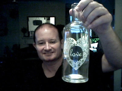 LOVE WEINFLASCHENFÖRMIGE VASE BLUMEN DEKORATION GEBURTSTAG WEIHNACHTEN KOSTENLOSER UK-VERSAND - Bild 1 von 2