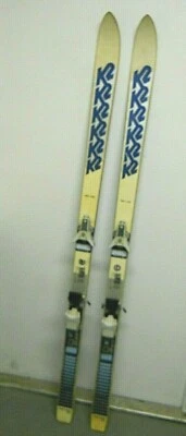 Esquís de nieve K2 455 Sports Series EE. UU. con fijaciones Salomon 347 base de giro fácil 62" Foto 1 de 4