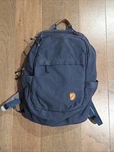 Fjällräven Räven 20 Navy Rucksack Everyday Pack mit Laptopfach verfärbt - Bild 1 von 11