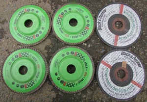 Reca-Ela-Mop Fächerscheiben 11,5 cm Durchmesser & Black & Decker Trennscheibe 12,5 cm Durchmesser - Bild 1 von 4