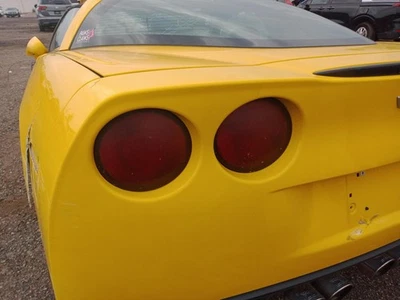 Used Left Tail Light Assembly fits: 2006 Chevrolet Corvette w/o opt T93 Left Gra - Image 1 of 4