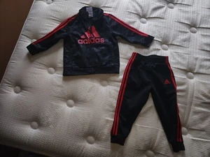 ADIDAS BLACK & RED SWEATSUIT TODDLER KIDS 18 MONTHS TOP & Bottom - Picture 1 of 24