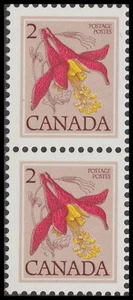 Canada 707 Floral Western Columbine 2c vert pair MNH 1977 - Picture 1 of 1