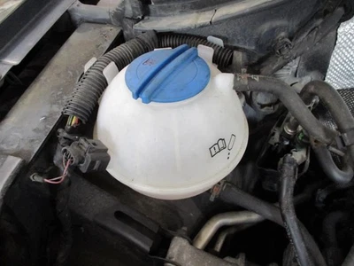 Volkswagen Tiguan 2014 Coolant Reservoir 1K0-121-407-F 4982 - Imagem 1 de 4