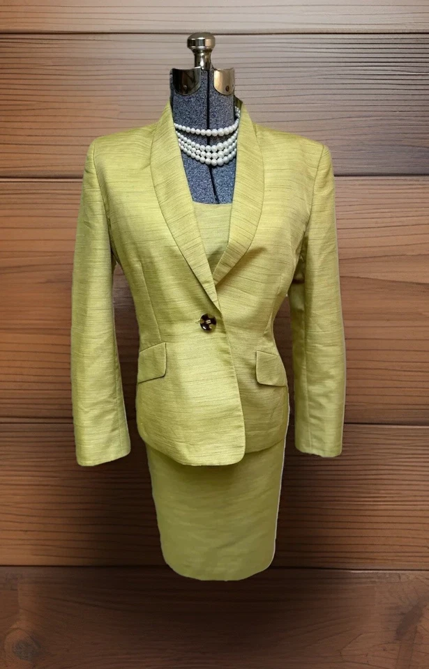 Traje Falda Kasper Talla 10 Conjunto de Tres Piezas 32X25 Negocios Ejecutivo Formal Brillo Foto 1 de 4