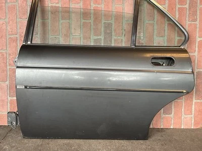 Jaguar XJ6 SERIE III 1977-1987 1984 PUERTA TRASERA IZQUIERDA carcasa Foto 1 de 4