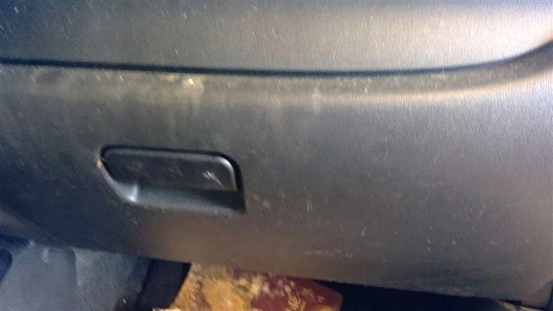 Guantera negra Mitsubishi Mirage 2014-2024 Foto 1 de 1