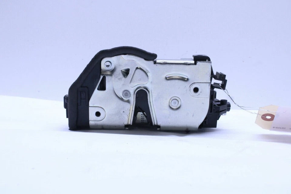 Cerradura de pestillo de puerta trasera derecha BMW 328i 335i 2009-2011 OEM usada Foto 1 de 4