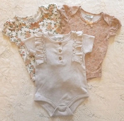 Lote De 3 Bodys NICOLE MILLER Nueva York 12 Meses Colores Neutros Otoño  Foto 1 de 4