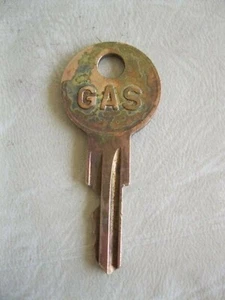 KEY marked GAS made in England vintage  #90883 - Picture 1 of 3