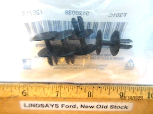 4 NEW OEM PCS FORD 2014/2023 TRANSIT CONNECT "RIVET" FENDER LINER, W711289-S300 - Picture 1 of 3