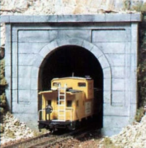 Woodland Scenics N Scale Tunnel Concrete Single Portal (2) C1152 - Picture 1 of 3