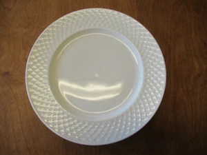 Mikasa Bone China TRELLIS WHITE Dinner Plate 11" 1 ea 7 available - Picture 1 of 12