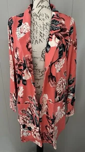 NEW RELEASE Lularoe Gwen Blazer Size Medium M Jacket Beautiful Flower Rose Print - Picture 1 of 5