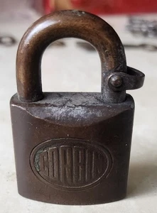 NICE!!! VINTAGE ANTIQUE PATENTED C.1909 CORBIN BRONZE BRASS PADLOCK LOCK NO KEY - Picture 1 of 10