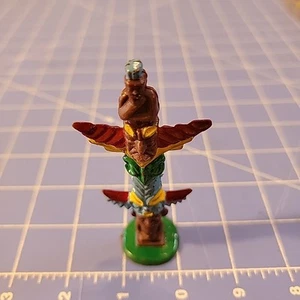Vintage 4" Britains LTD Plastic Totem Pole from Indian Playset - Picture 1 of 6