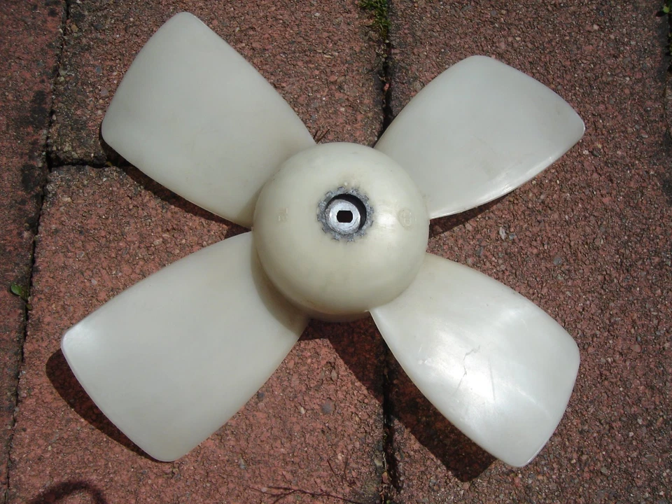 FAN BLADE ND 72 FOR TOYOTA CELICA / CAMRY 1988 - Imagem 1 de 1