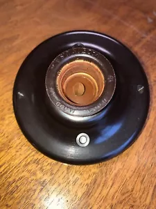 NUEVO STOCK ANTIGUO 1930 BAQUELITA ENCHUFE SIN LLAVE Base de lámpara con soporte de sombra ranura - Imagen 1 de 9