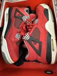 Taglia 9 - Jordan 4 Retro Toro Bravo 2013 - Foto 1 di 17