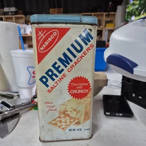 Vintage 1969 Nabisco Premium Saltine Cracker Tin Canister 14 Oz With Lid - Picture 1 of 4