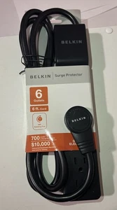 Protector contra sobretensiones de tira de alimentación Belkin de 6 salidas, enchufe giratorio plano, cable de 6 pies - Imagen 1 de 8