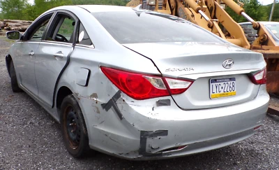 2011 hyundai sonata door window glass ( driver rear ) 2011-2014 - Image 1 of 2