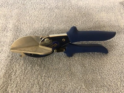 Midwest Products Super Easy Handheld Cutter - Image 1 of 4