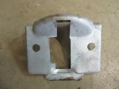 Oldsmobile 88 1956 sedán trasero maletero pestillo cubierta moldura pieza Rat Rod Hot Rod piezas Foto 1 de 2