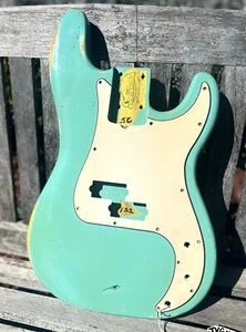 P bass Body NITRO RELIC SURF GREEN Lightweight INCLUDES PICKGUARD JVGuitars - Picture 1 of 12