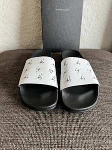 Giuseppe Zanotti Brett all-over logo diapositivas Reino Unido 10 - Imagen 1 de 8