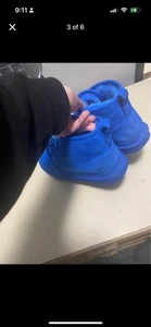 UGG - Picture 1 of 6