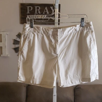 Pantalones cortos Talbots clásicos crema para mujer 8P Foto 1 de 4