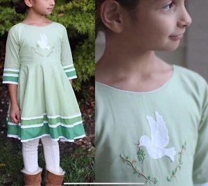 Well Dressed Wolf Prince Of Peace Green Holiday  Dress Size 6 NWT - Picture 1 of 2