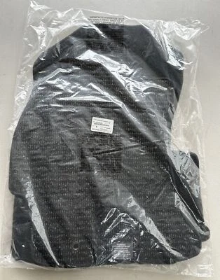 New OEM Floor Mats Subaru Forester 2014-2018 Front Rear Black 4 Piece J501SSG301 Foto 1 de 3