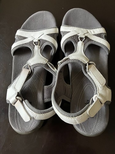 Sandali donna Clarks usati taglia 7M bianco grigio