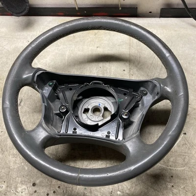 Volante Mercedes Clase E Cuero GRIS 1042470, 6015835 Foto 1 de 4